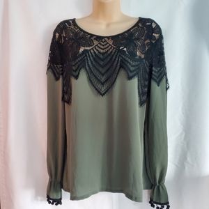 Boohoo Hunter Green w Black Lace Blouse Size Large